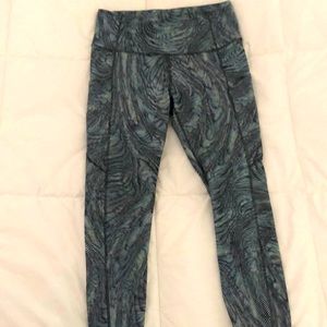 Lululemon leggings size 8